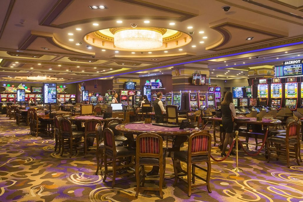 Princess Casino Batumi oyun salonu ve masaları